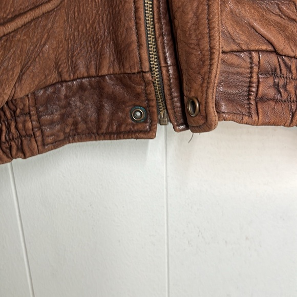 Vintage Town & Country Men’s Genuine Distressed Leather Flight Bomber Jacket - Picture 8 of 16